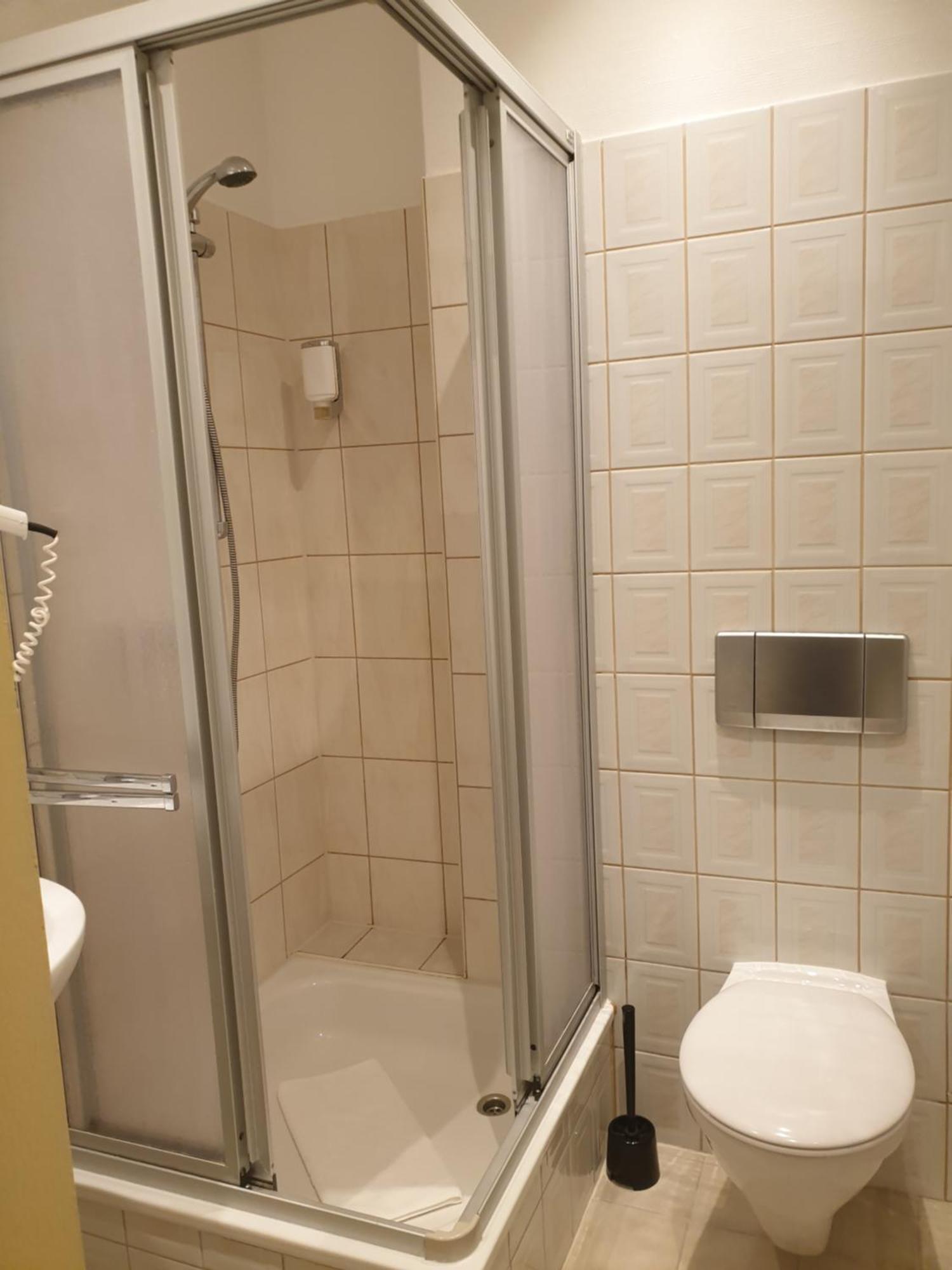 Viadrina Rooms & Apartments Frankfurt-Oder Am Park Im Zentrum Frankfurt  Esterno foto