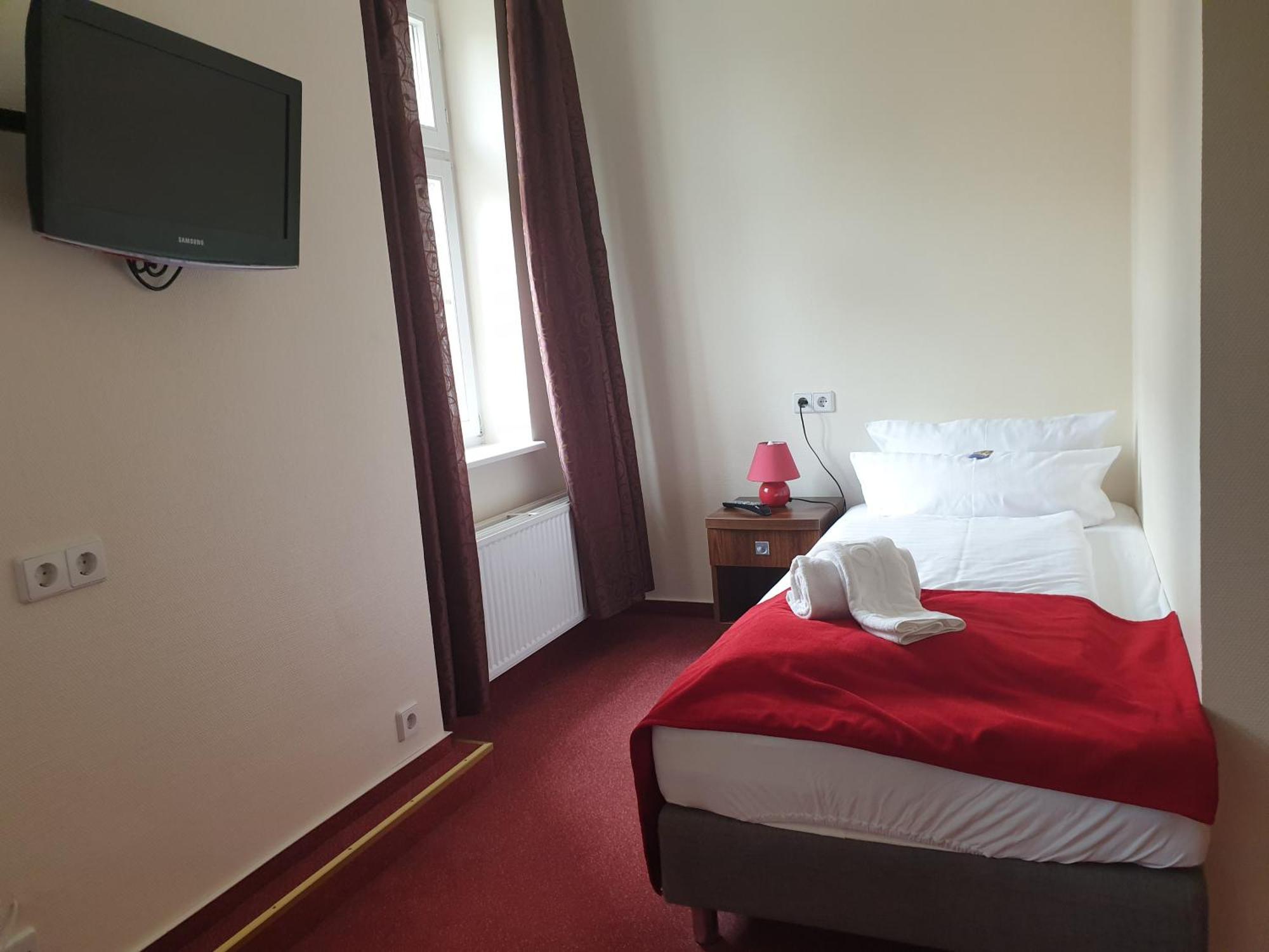 Viadrina Rooms & Apartments Frankfurt-Oder Am Park Im Zentrum Frankfurt  Esterno foto