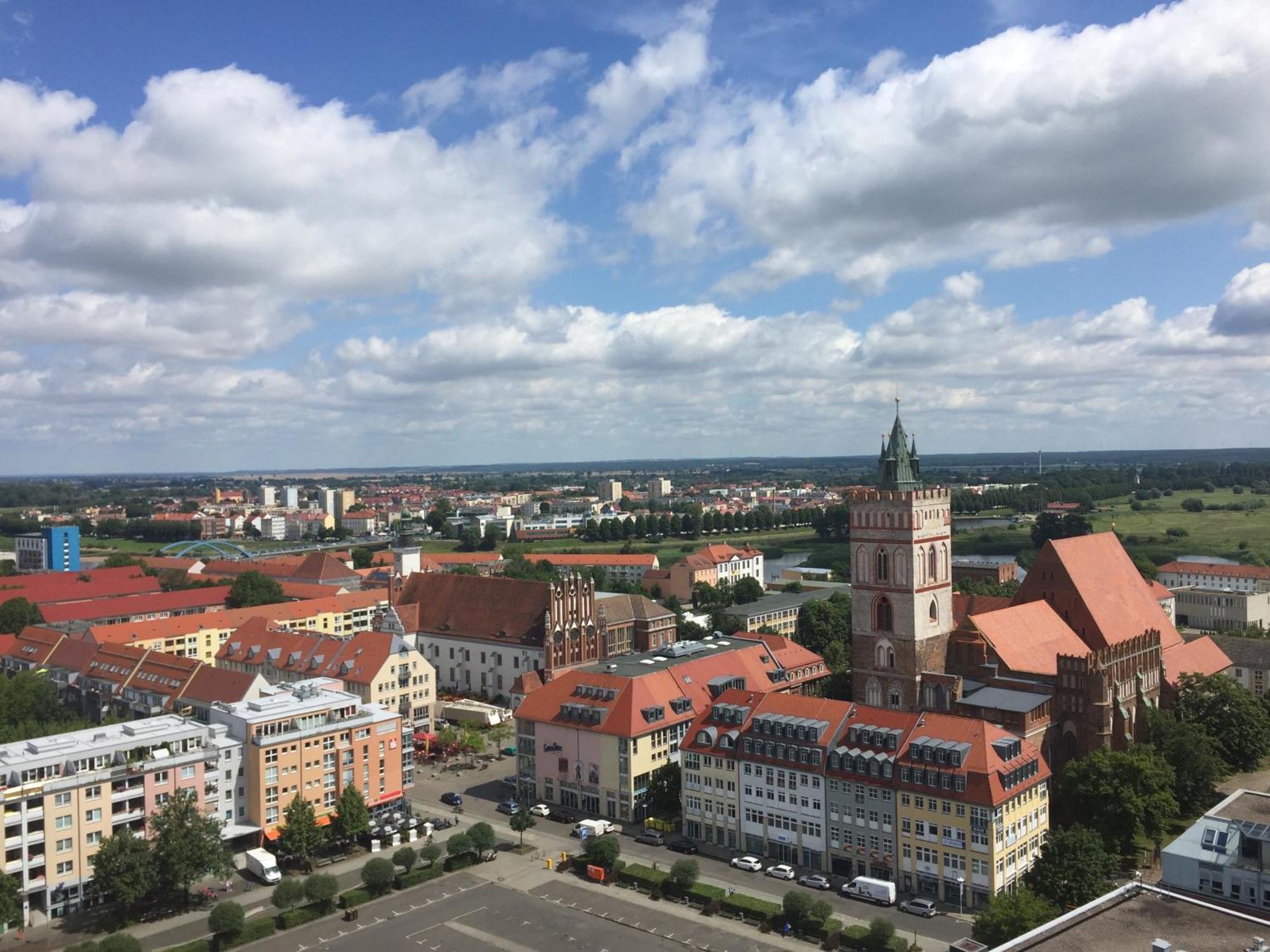 Viadrina Rooms & Apartments Frankfurt-Oder Am Park Im Zentrum Frankfurt  Esterno foto