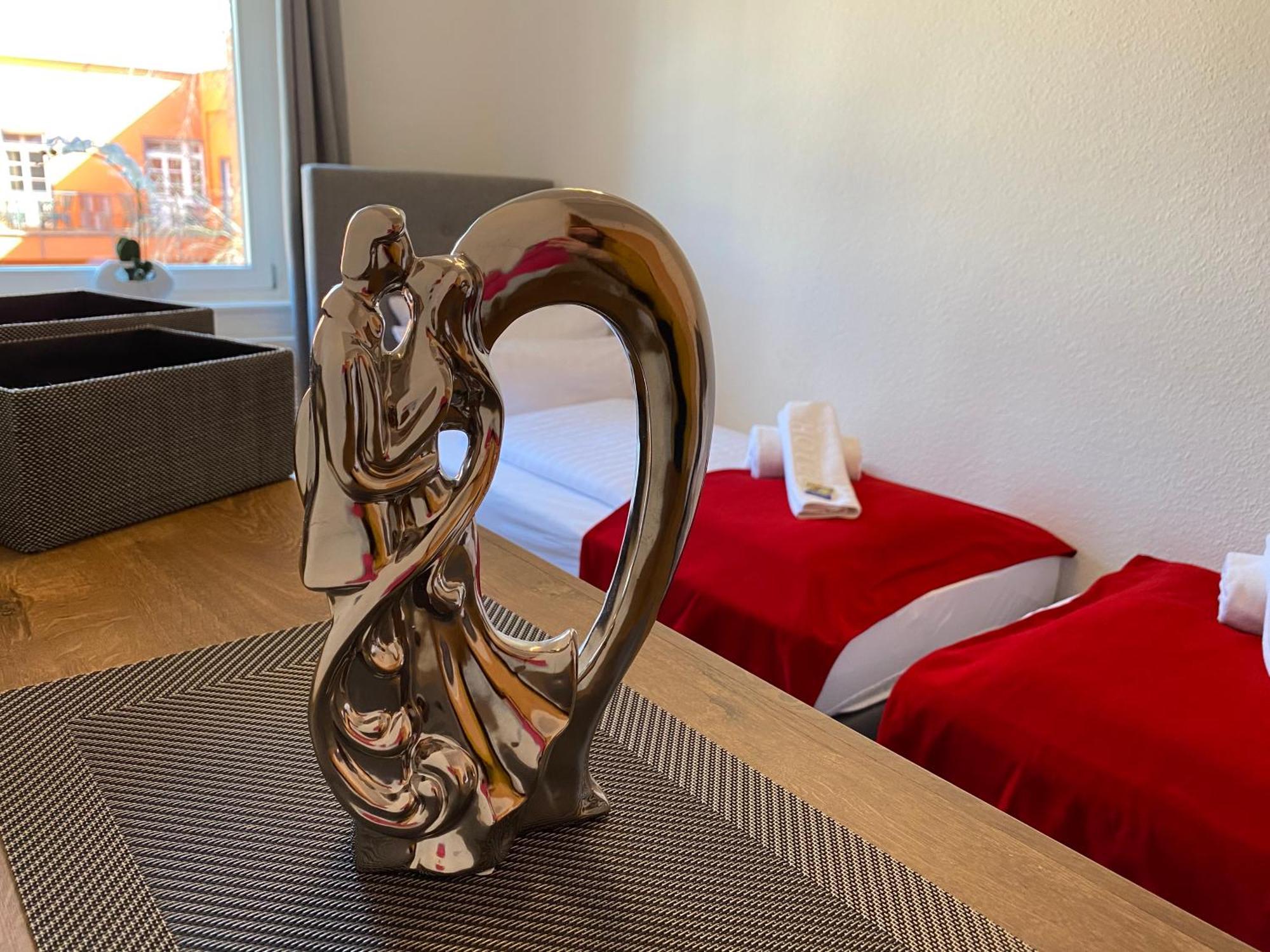 Viadrina Rooms & Apartments Frankfurt-Oder Am Park Im Zentrum Frankfurt  Esterno foto